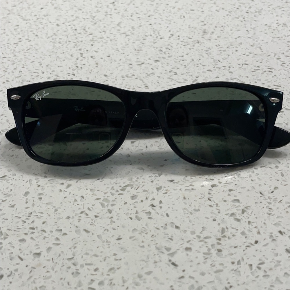 Ray-Ban Classic Black Sunglasses
